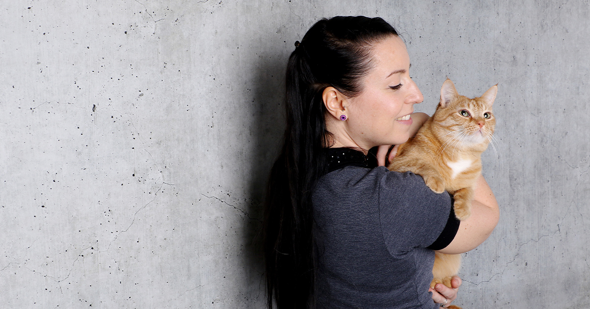 Femme et chat